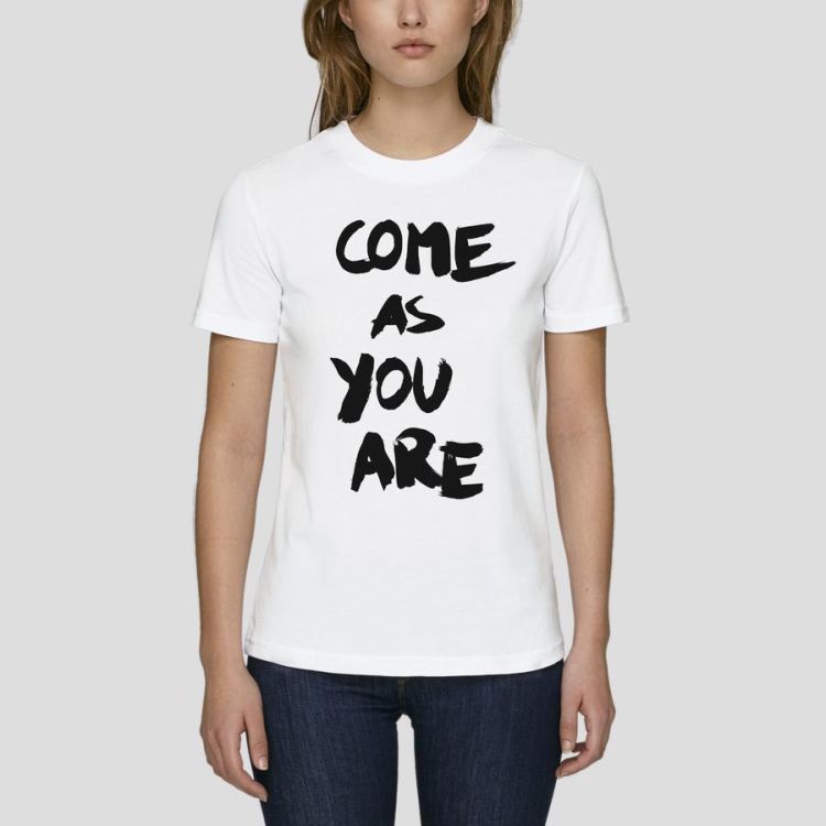 t-shirt-s-come-as-yo_0002.jpg